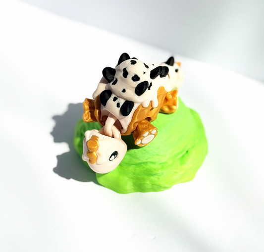🍦 Scoop-a-Saurus  Keychain🦕(Please note display stand not included)